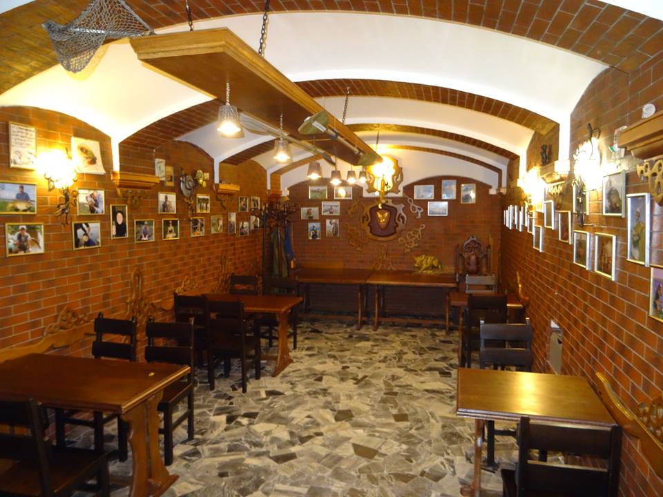 Ресторан «Золотой Вепрь» на ул. Дорошенка
