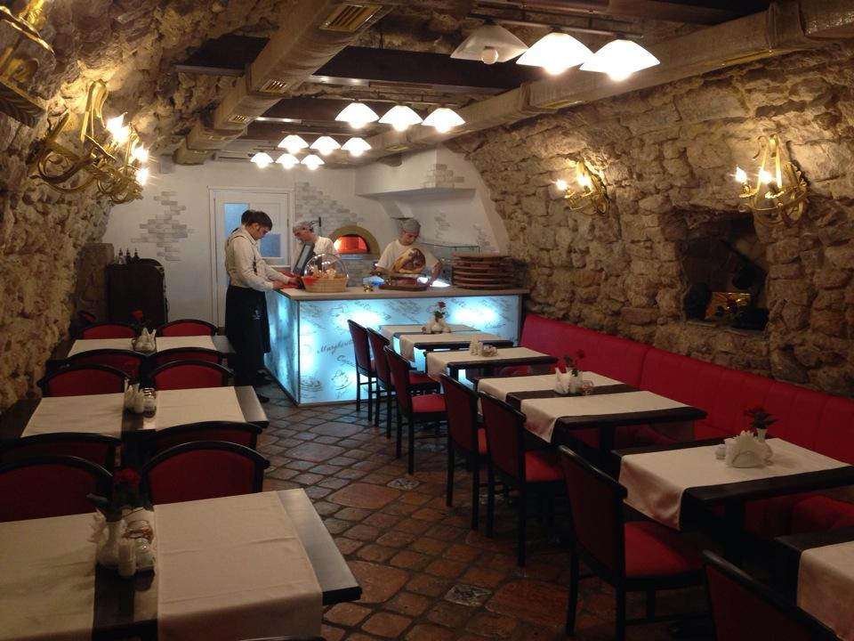 Cosa Nostra Restaurant