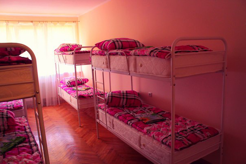 Iskra Hostel