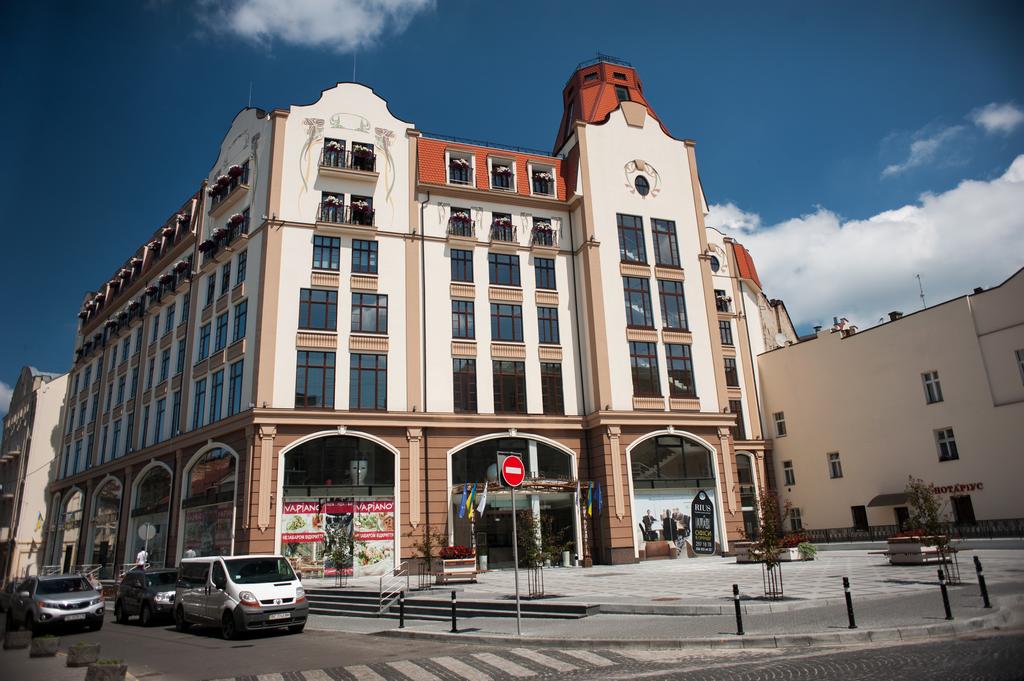 Готель «RIUS»