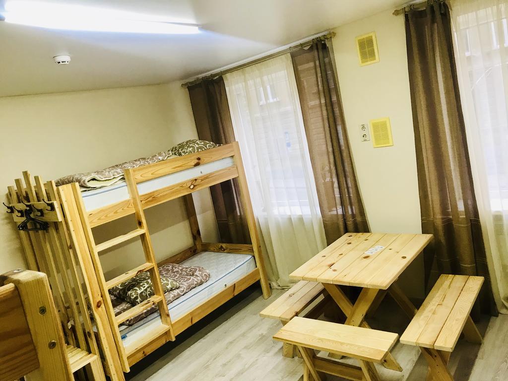 Pid Vysokym Zamkom Hostel