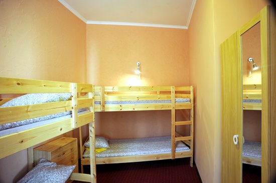 Pyvnyi sad Hostel
