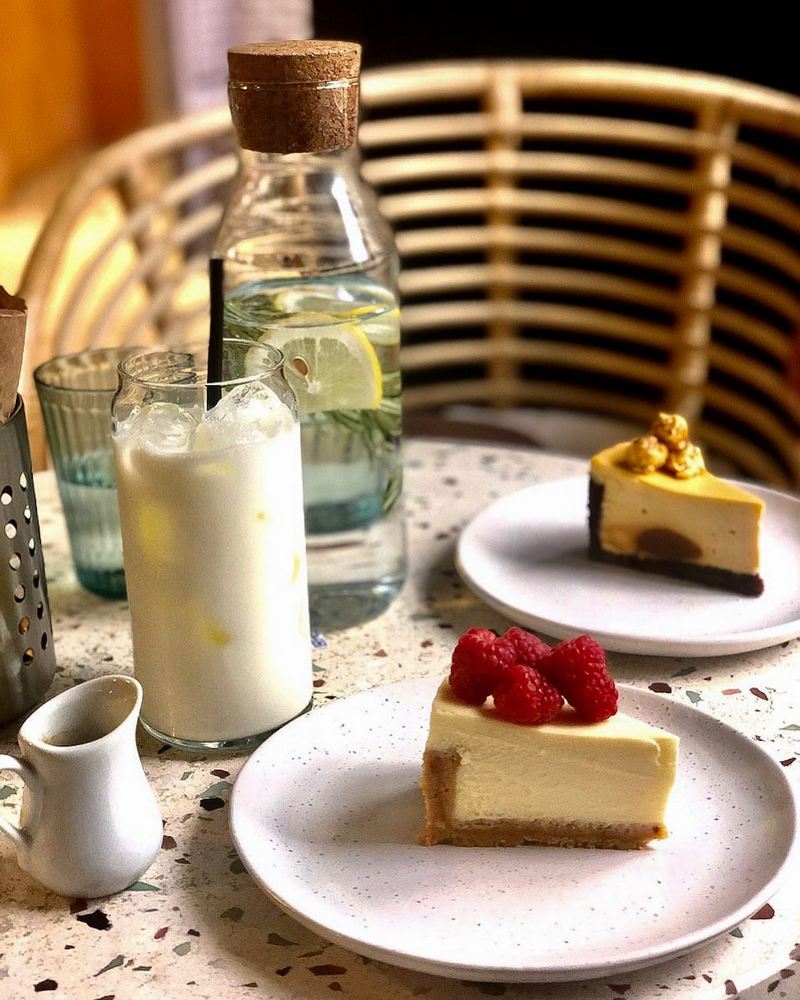 Кафе-кондитерська «The Cheese Bakery»